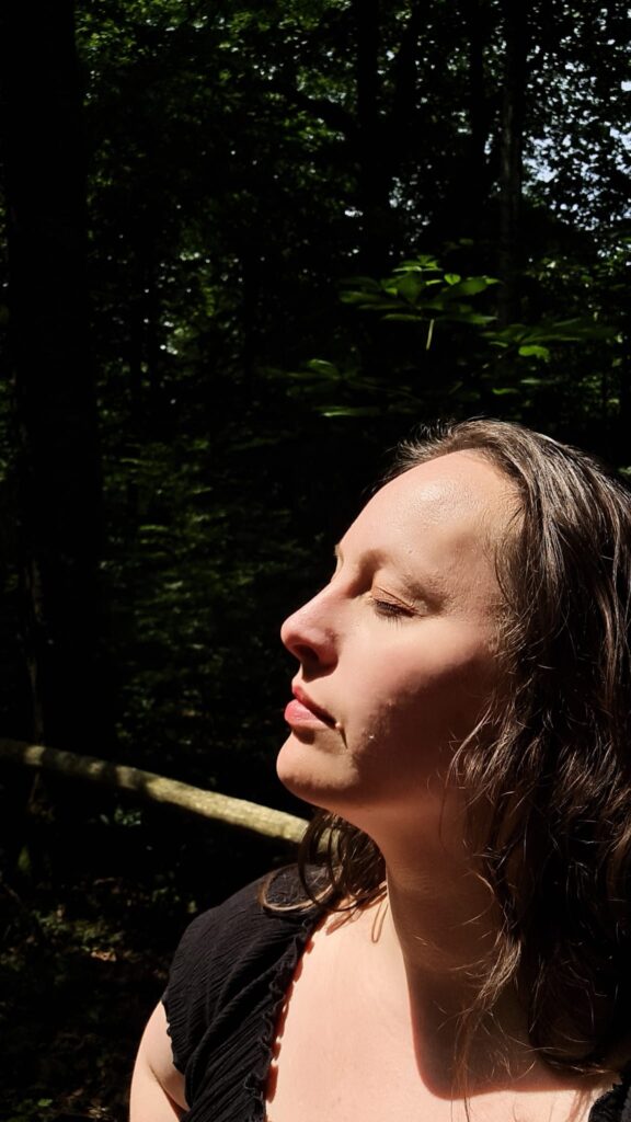 Sonne im Gesicht Monique Lässig